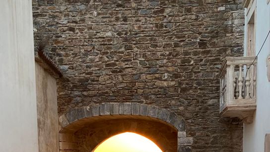 Can an American move to Portugal? taken Estremoz (Expat)