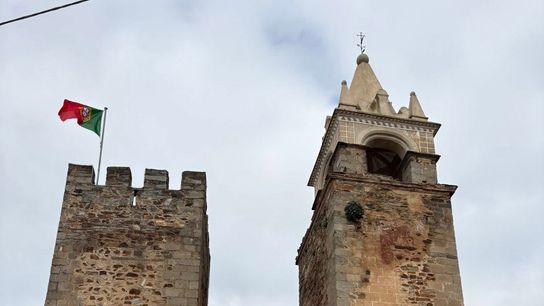 Why Some Who Relocate Struggle in Portugal—and What North Americans Can Learn From It taken Lapa