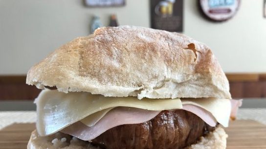 Portugal nails the prego taken Praia das Maçãs (food)