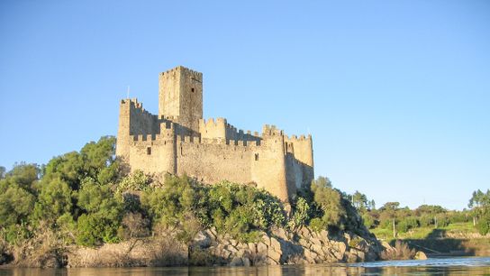 A guide to the most spectacular castles in Portugal taken Almourol (Alentejo)