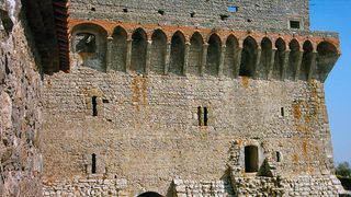 Retiring in Portugal? The Good, the Bad, and the Fun taken Pias (Retire in Portugal)