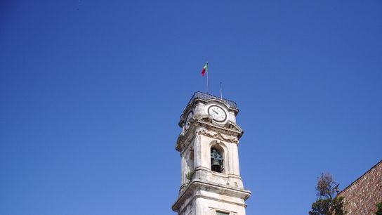 Coimbra: The Soul of Portugal in Stone, Song, and Scholarship (Study in Portugal )