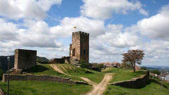 Moving to Portugal: A Smart “Plan B” Choice for American Wealth and Mobility taken Mogadouro (Expat)